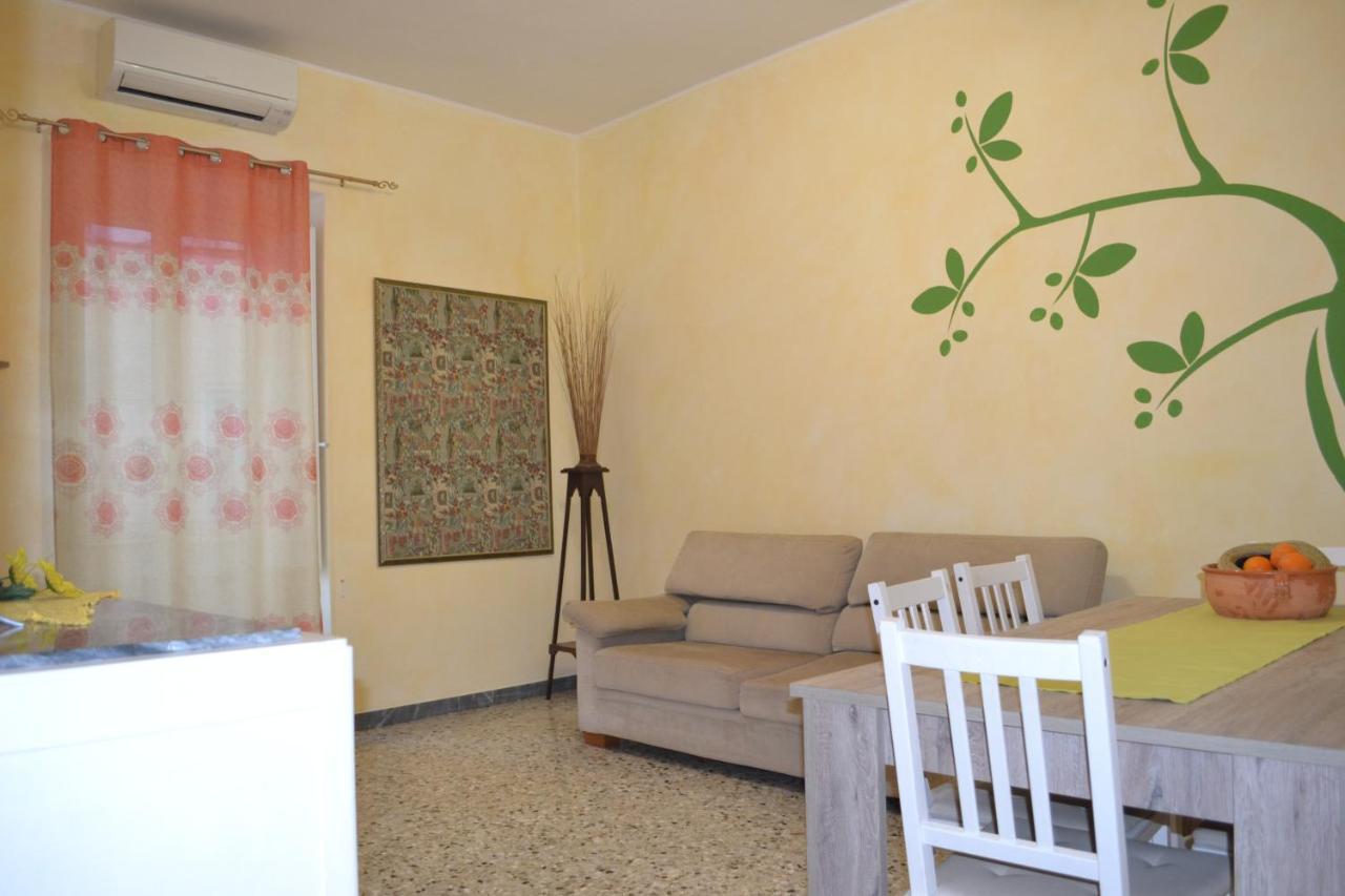 Villa Casa Vacanze Raggio Di Sole Monopoli Exterior foto